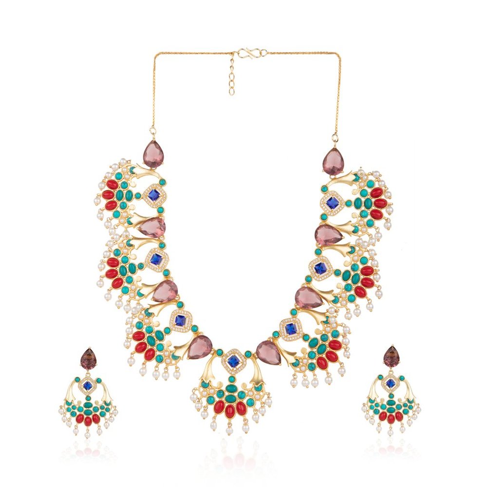 The Royal Karnawati Jewelry Set